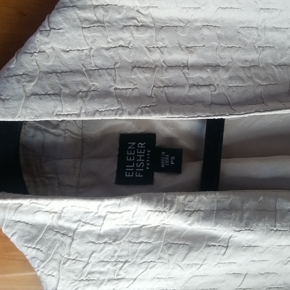 Eileen Fisher petite small silk/linen short jacket in Champagne shade - Picture 3 of 4